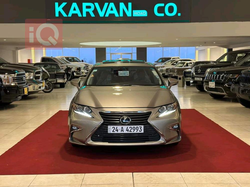 Lexus ES